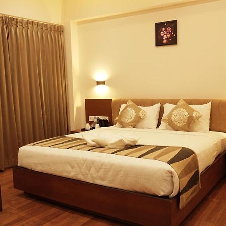 Отель Malabar Residency Каннур Экстерьер фото