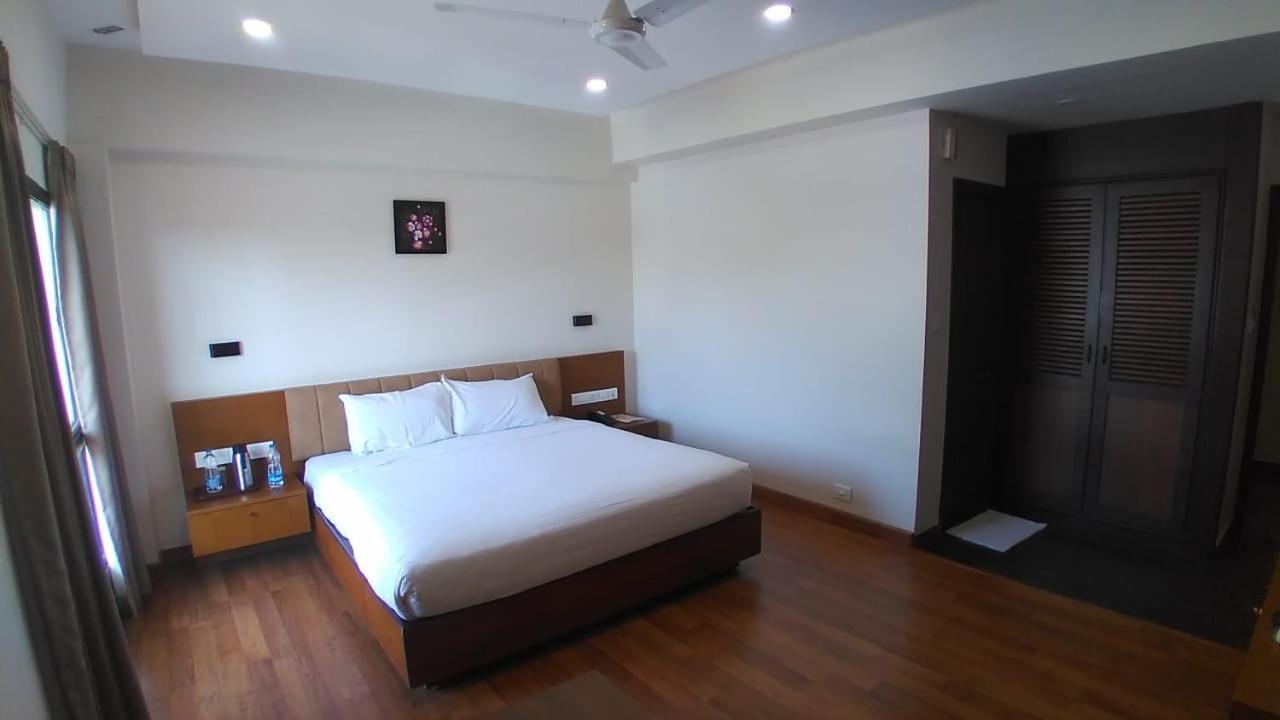 Отель Malabar Residency Каннур Экстерьер фото