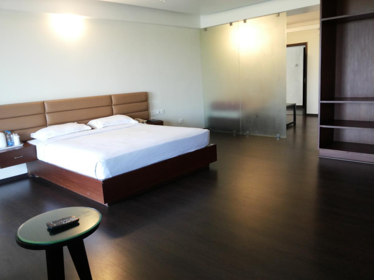 Отель Malabar Residency Каннур Экстерьер фото
