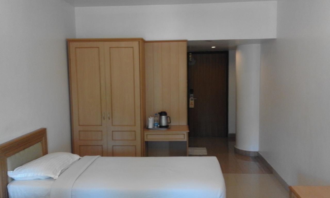 Отель Malabar Residency Каннур Экстерьер фото